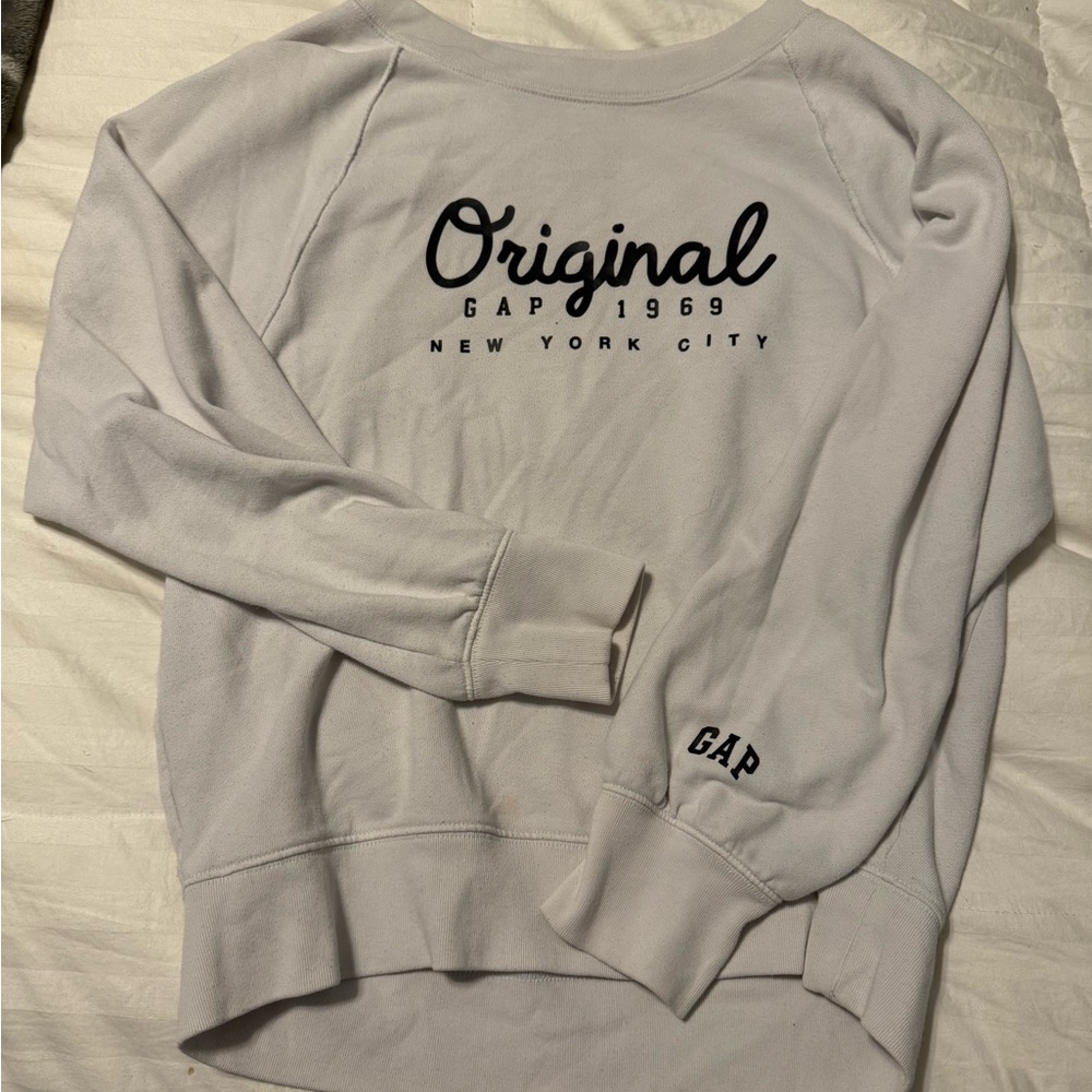 GAP Women's Cream Crew Neck Sweater